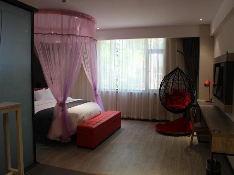 Thank Inn Plus Hotel Shandong Qingdao Olympic Sailing May 4Th Square Eksteriør bilde